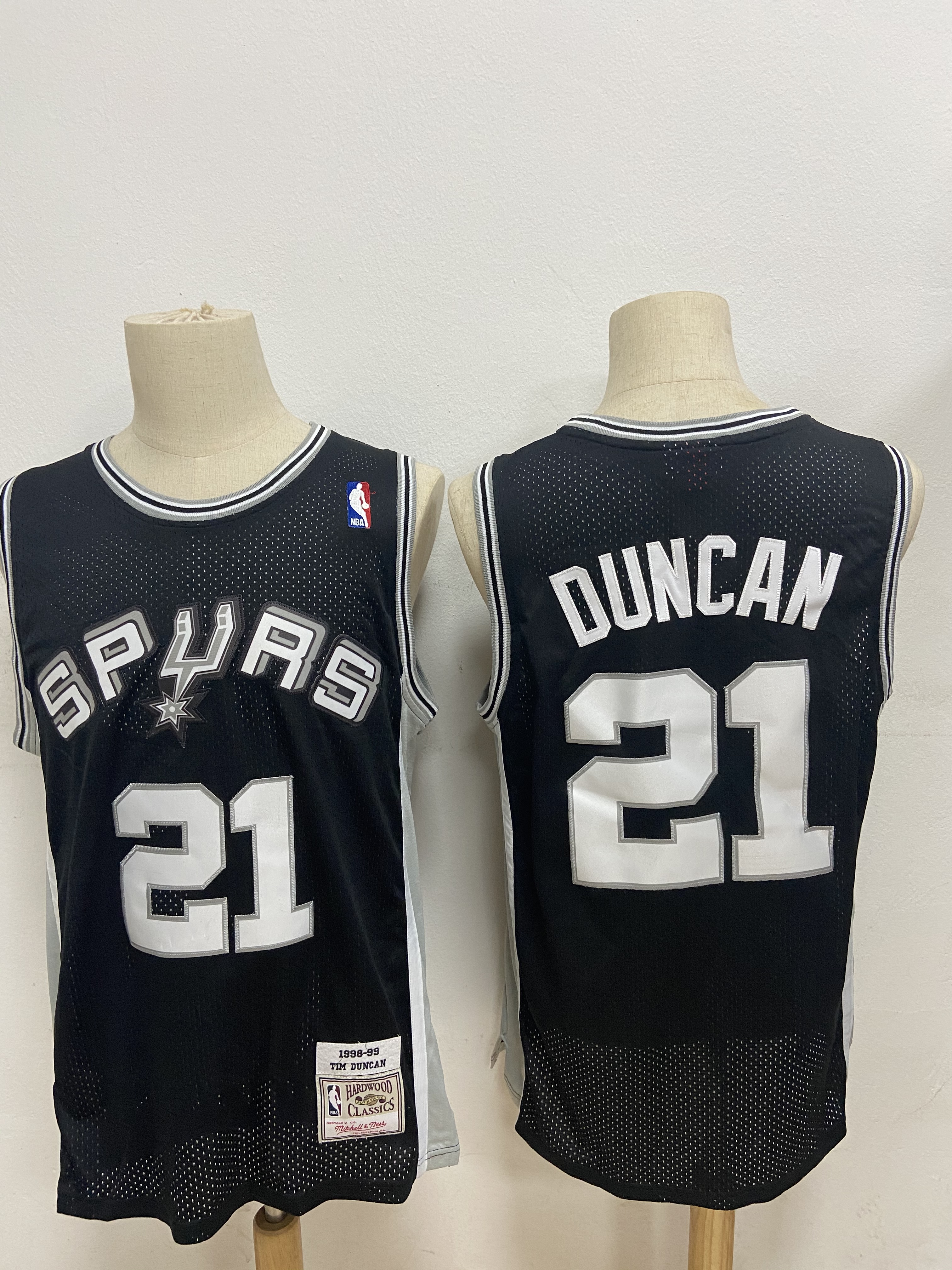 Spurs 21 Tim Duncan Black 1998-99 Hardwood Classics Jersey