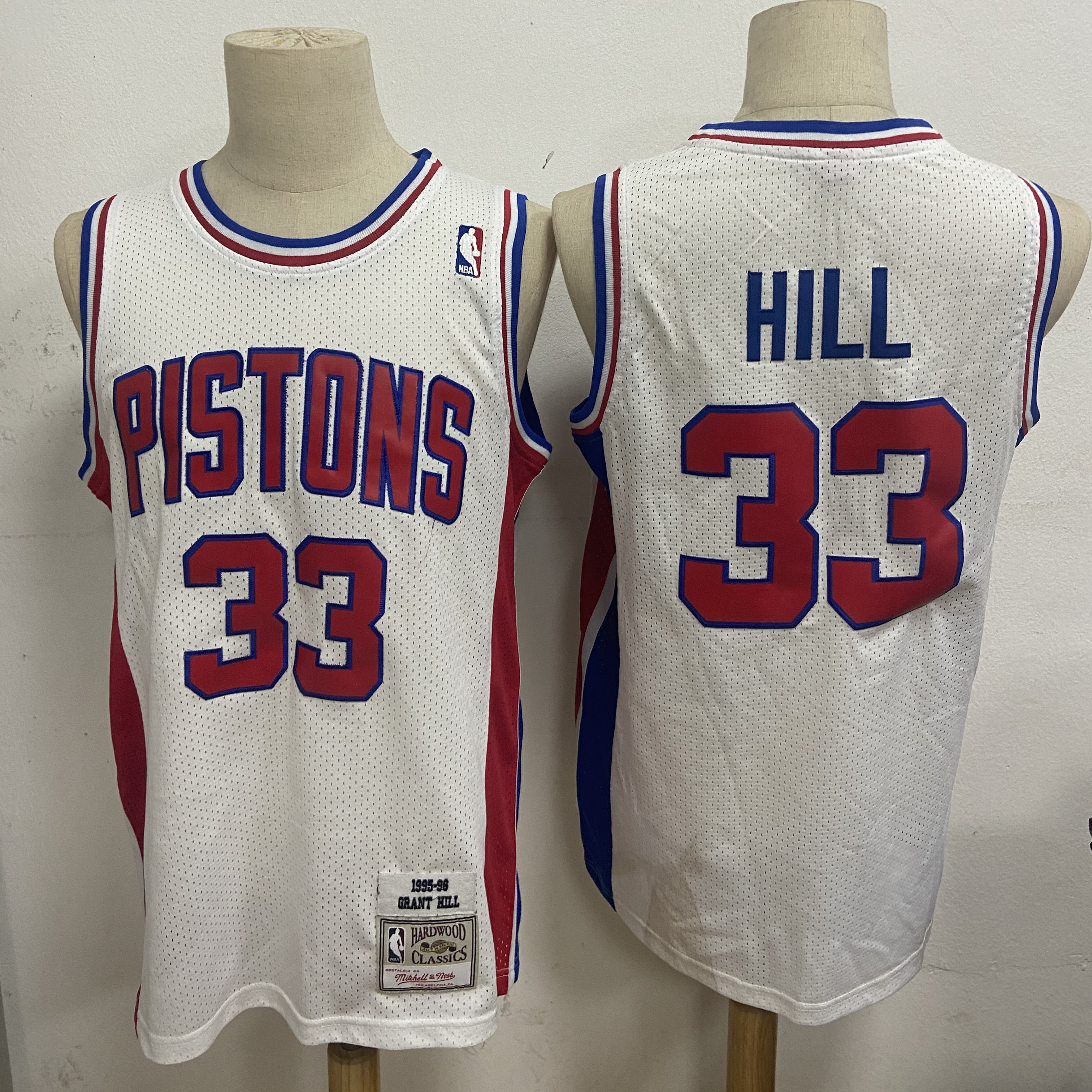 Pistons 33 Grant Hill White 1995-96 Hardwood Classics Jersey